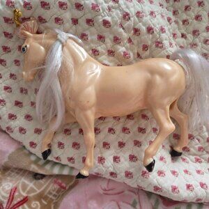 Barbie 2004 "Princess and the Pauper" Pink Royal Kingdom Horse